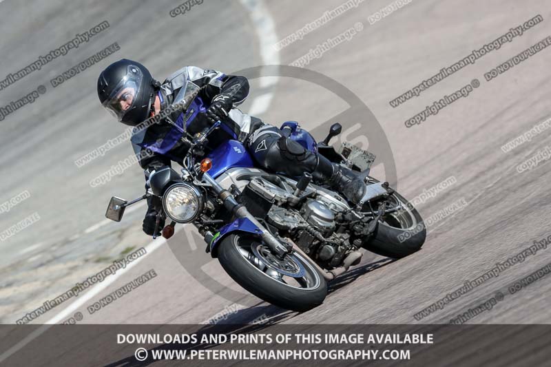 cadwell park;cadwell park photographs;cadwell trackday photographs;enduro digital images;event digital images;eventdigitalimages;peter wileman photography;racing digital images;trackday digital images;trackday photos