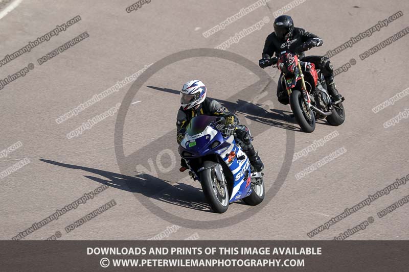 cadwell park;cadwell park photographs;cadwell trackday photographs;enduro digital images;event digital images;eventdigitalimages;peter wileman photography;racing digital images;trackday digital images;trackday photos