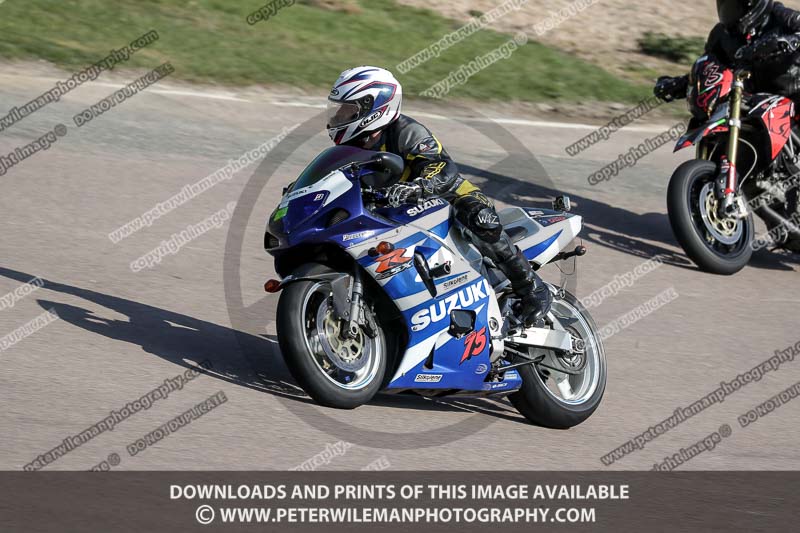 cadwell park;cadwell park photographs;cadwell trackday photographs;enduro digital images;event digital images;eventdigitalimages;peter wileman photography;racing digital images;trackday digital images;trackday photos