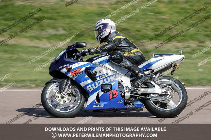 cadwell park;cadwell park photographs;cadwell trackday photographs;enduro digital images;event digital images;eventdigitalimages;peter wileman photography;racing digital images;trackday digital images;trackday photos