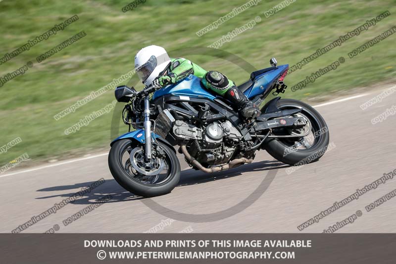 cadwell park;cadwell park photographs;cadwell trackday photographs;enduro digital images;event digital images;eventdigitalimages;peter wileman photography;racing digital images;trackday digital images;trackday photos