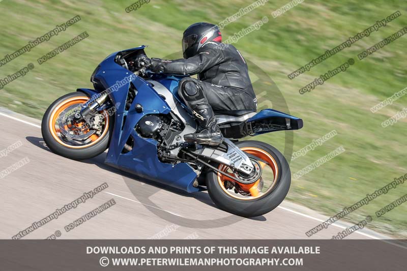 cadwell park;cadwell park photographs;cadwell trackday photographs;enduro digital images;event digital images;eventdigitalimages;peter wileman photography;racing digital images;trackday digital images;trackday photos