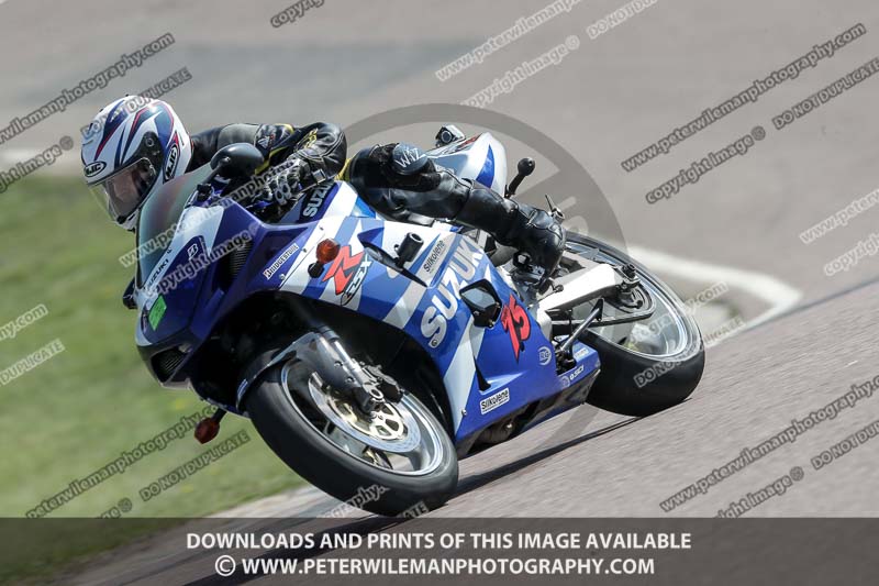 cadwell park;cadwell park photographs;cadwell trackday photographs;enduro digital images;event digital images;eventdigitalimages;peter wileman photography;racing digital images;trackday digital images;trackday photos