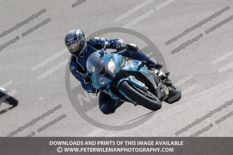 cadwell park;cadwell park photographs;cadwell trackday photographs;enduro digital images;event digital images;eventdigitalimages;peter wileman photography;racing digital images;trackday digital images;trackday photos