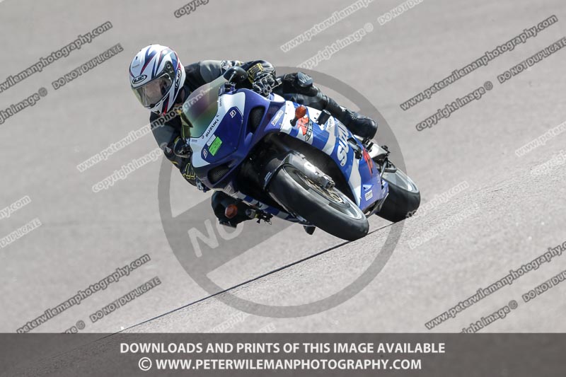 cadwell park;cadwell park photographs;cadwell trackday photographs;enduro digital images;event digital images;eventdigitalimages;peter wileman photography;racing digital images;trackday digital images;trackday photos