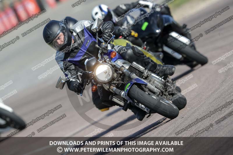 cadwell park;cadwell park photographs;cadwell trackday photographs;enduro digital images;event digital images;eventdigitalimages;peter wileman photography;racing digital images;trackday digital images;trackday photos