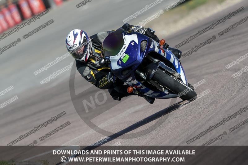 cadwell park;cadwell park photographs;cadwell trackday photographs;enduro digital images;event digital images;eventdigitalimages;peter wileman photography;racing digital images;trackday digital images;trackday photos
