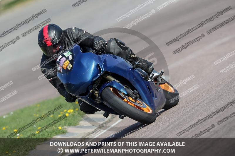 cadwell park;cadwell park photographs;cadwell trackday photographs;enduro digital images;event digital images;eventdigitalimages;peter wileman photography;racing digital images;trackday digital images;trackday photos