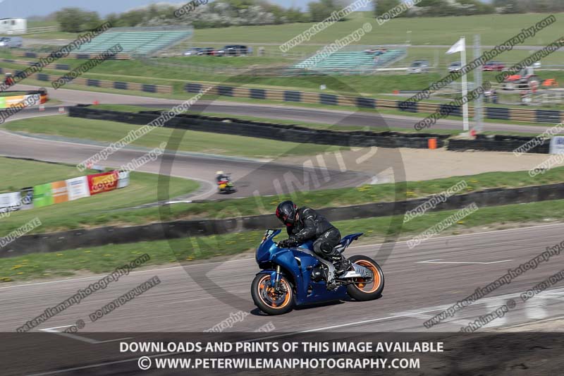 cadwell park;cadwell park photographs;cadwell trackday photographs;enduro digital images;event digital images;eventdigitalimages;peter wileman photography;racing digital images;trackday digital images;trackday photos