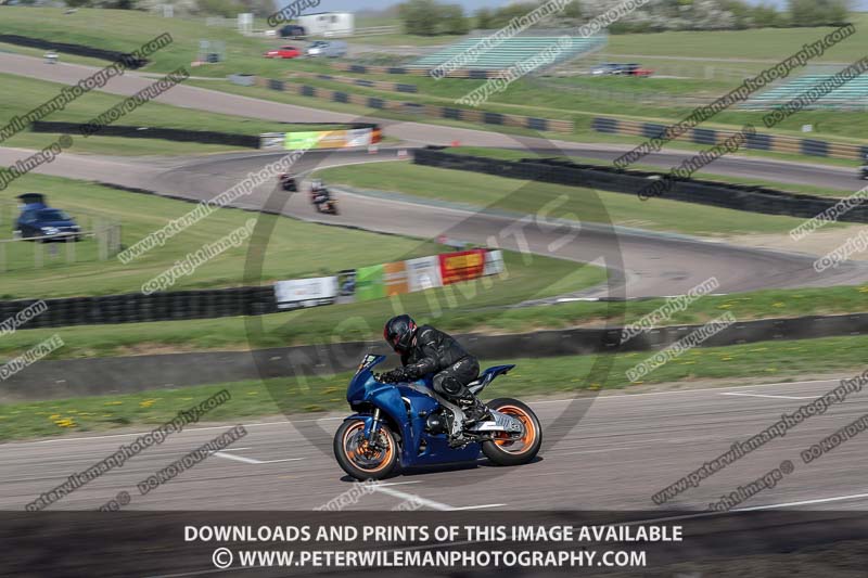 cadwell park;cadwell park photographs;cadwell trackday photographs;enduro digital images;event digital images;eventdigitalimages;peter wileman photography;racing digital images;trackday digital images;trackday photos