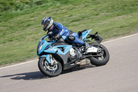 cadwell-park;cadwell-park-photographs;cadwell-trackday-photographs;enduro-digital-images;event-digital-images;eventdigitalimages;peter-wileman-photography;racing-digital-images;trackday-digital-images;trackday-photos