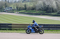 cadwell-park;cadwell-park-photographs;cadwell-trackday-photographs;enduro-digital-images;event-digital-images;eventdigitalimages;peter-wileman-photography;racing-digital-images;trackday-digital-images;trackday-photos