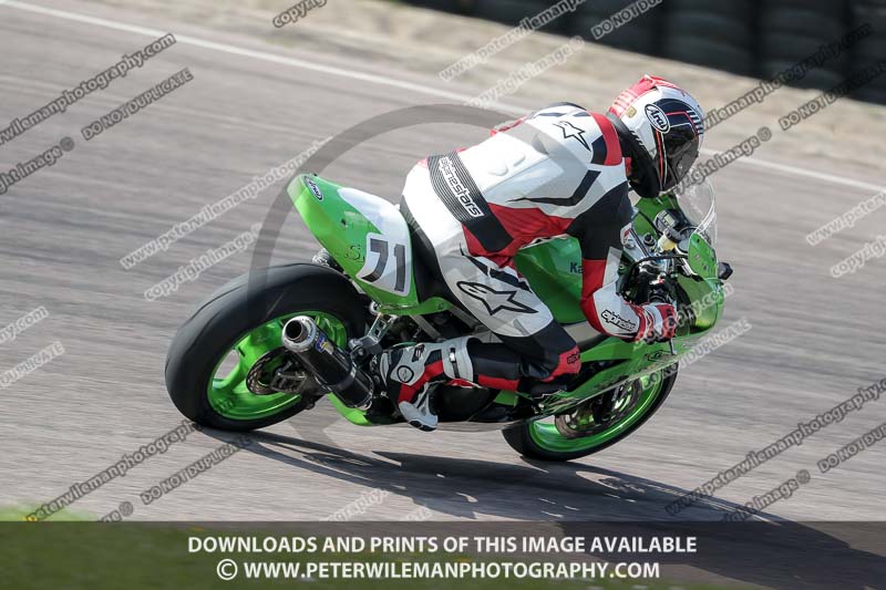 cadwell park;cadwell park photographs;cadwell trackday photographs;enduro digital images;event digital images;eventdigitalimages;peter wileman photography;racing digital images;trackday digital images;trackday photos