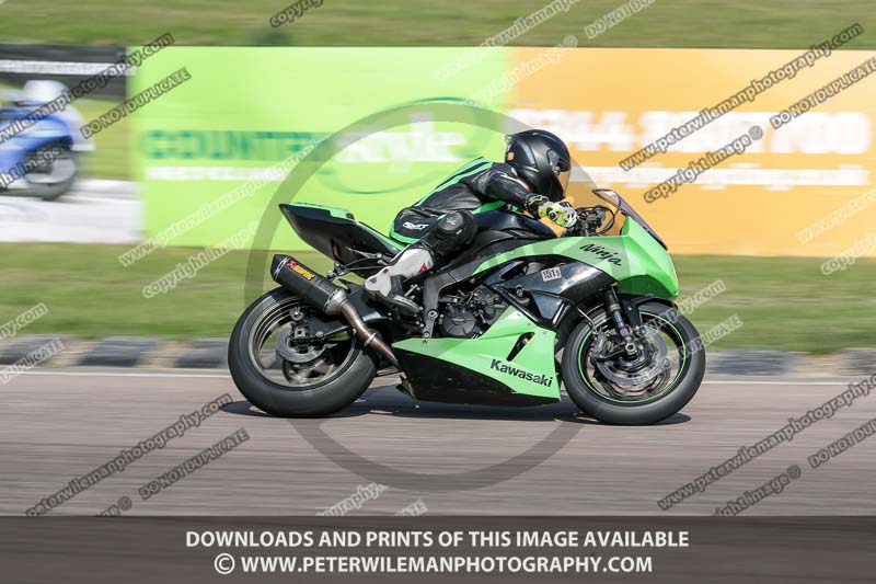 cadwell park;cadwell park photographs;cadwell trackday photographs;enduro digital images;event digital images;eventdigitalimages;peter wileman photography;racing digital images;trackday digital images;trackday photos