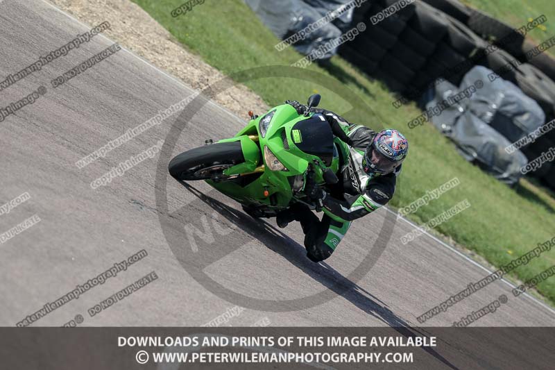 cadwell park;cadwell park photographs;cadwell trackday photographs;enduro digital images;event digital images;eventdigitalimages;peter wileman photography;racing digital images;trackday digital images;trackday photos