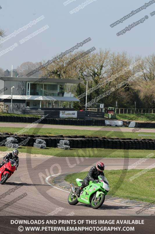 cadwell park;cadwell park photographs;cadwell trackday photographs;enduro digital images;event digital images;eventdigitalimages;peter wileman photography;racing digital images;trackday digital images;trackday photos