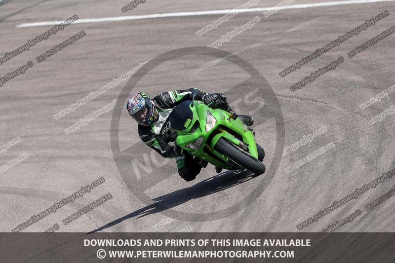 cadwell park;cadwell park photographs;cadwell trackday photographs;enduro digital images;event digital images;eventdigitalimages;peter wileman photography;racing digital images;trackday digital images;trackday photos