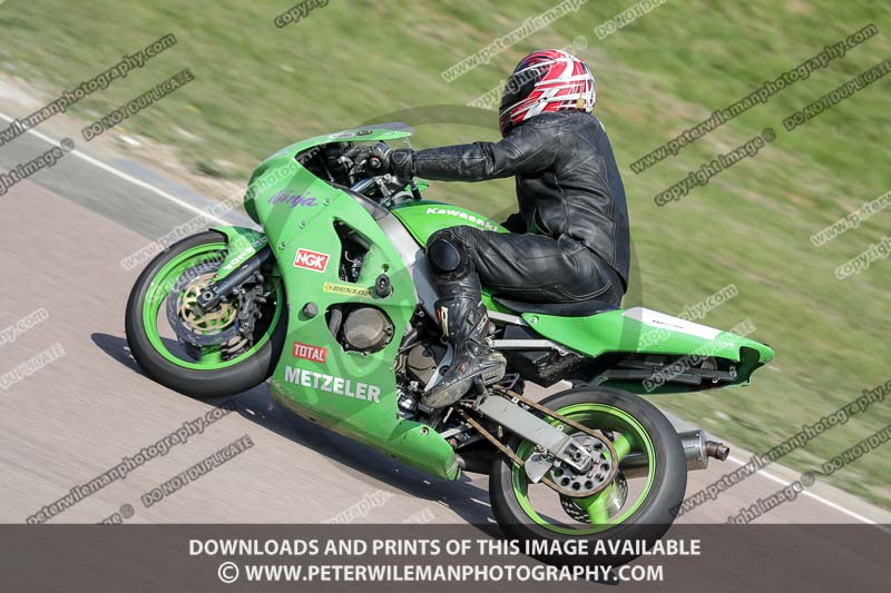 cadwell park;cadwell park photographs;cadwell trackday photographs;enduro digital images;event digital images;eventdigitalimages;peter wileman photography;racing digital images;trackday digital images;trackday photos