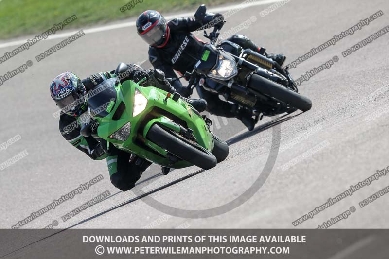 cadwell park;cadwell park photographs;cadwell trackday photographs;enduro digital images;event digital images;eventdigitalimages;peter wileman photography;racing digital images;trackday digital images;trackday photos