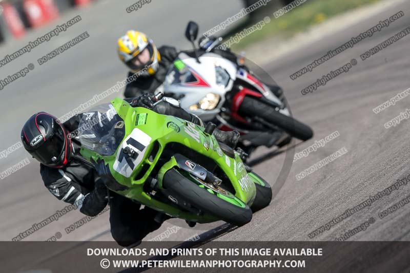 cadwell park;cadwell park photographs;cadwell trackday photographs;enduro digital images;event digital images;eventdigitalimages;peter wileman photography;racing digital images;trackday digital images;trackday photos