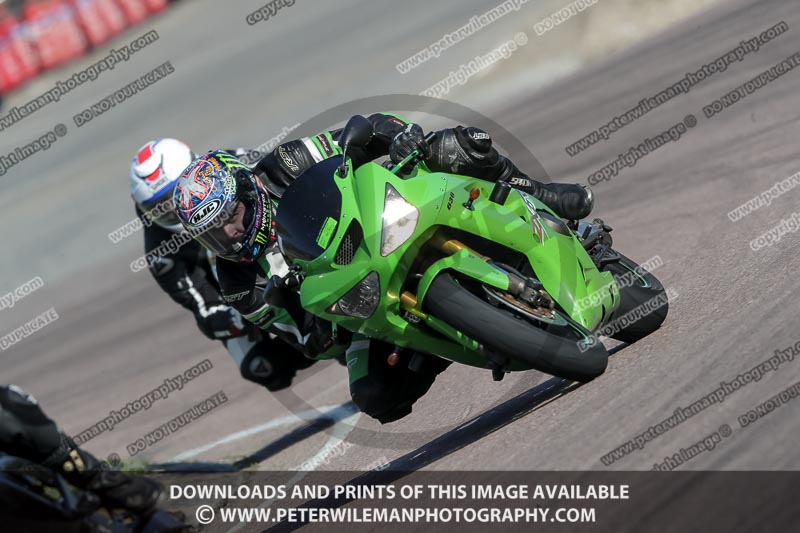 cadwell park;cadwell park photographs;cadwell trackday photographs;enduro digital images;event digital images;eventdigitalimages;peter wileman photography;racing digital images;trackday digital images;trackday photos