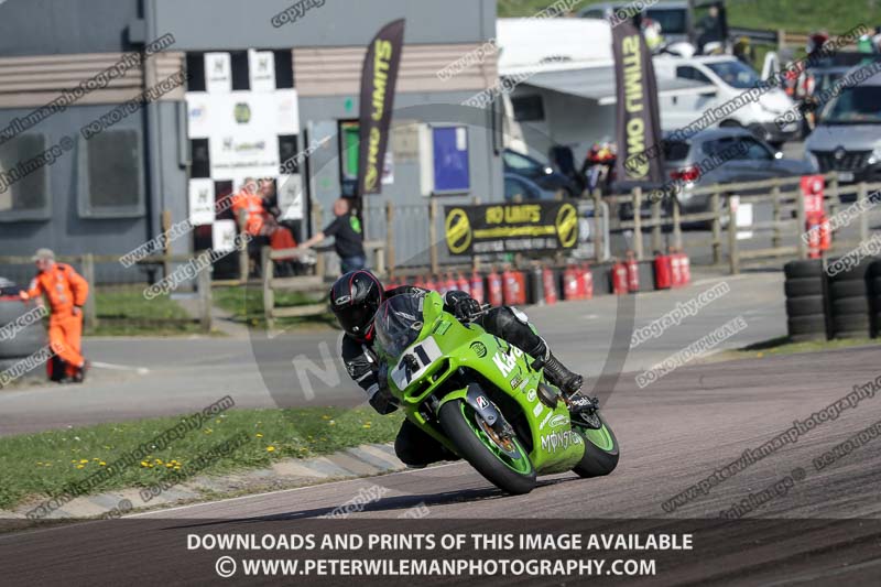 cadwell park;cadwell park photographs;cadwell trackday photographs;enduro digital images;event digital images;eventdigitalimages;peter wileman photography;racing digital images;trackday digital images;trackday photos