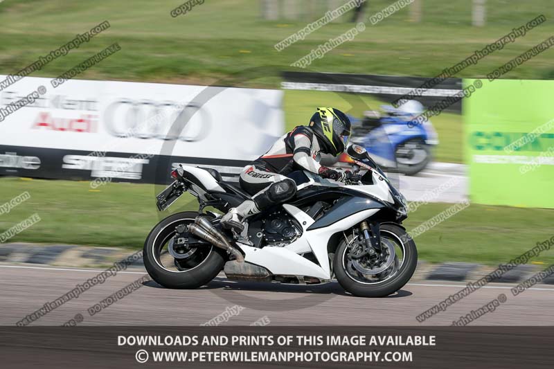 cadwell park;cadwell park photographs;cadwell trackday photographs;enduro digital images;event digital images;eventdigitalimages;peter wileman photography;racing digital images;trackday digital images;trackday photos