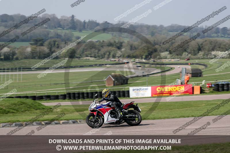 cadwell park;cadwell park photographs;cadwell trackday photographs;enduro digital images;event digital images;eventdigitalimages;peter wileman photography;racing digital images;trackday digital images;trackday photos