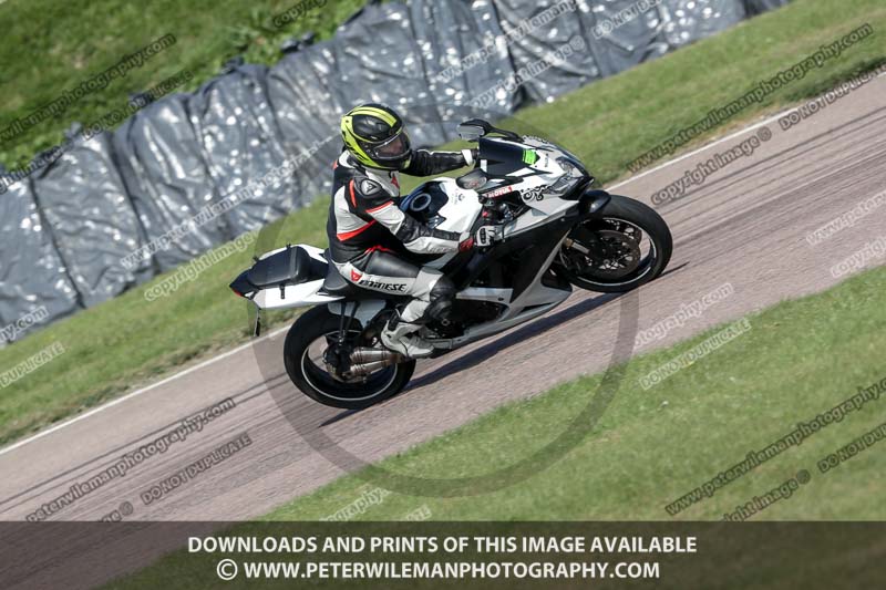 cadwell park;cadwell park photographs;cadwell trackday photographs;enduro digital images;event digital images;eventdigitalimages;peter wileman photography;racing digital images;trackday digital images;trackday photos