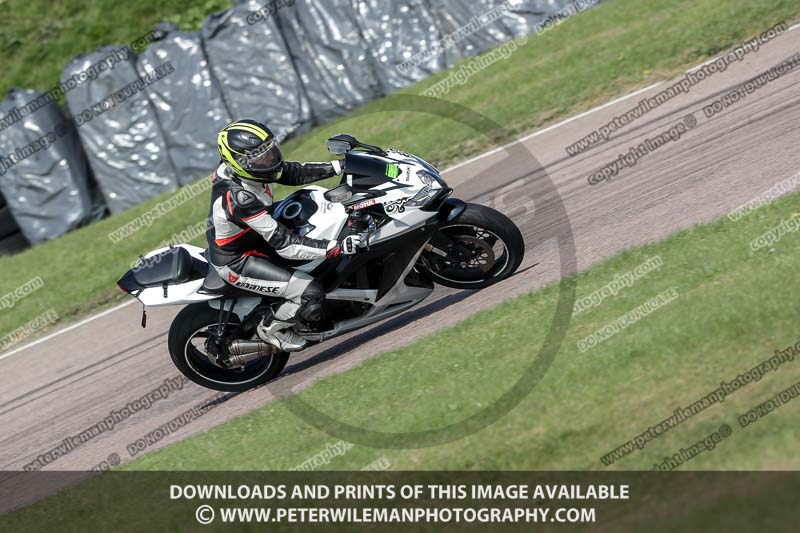 cadwell park;cadwell park photographs;cadwell trackday photographs;enduro digital images;event digital images;eventdigitalimages;peter wileman photography;racing digital images;trackday digital images;trackday photos