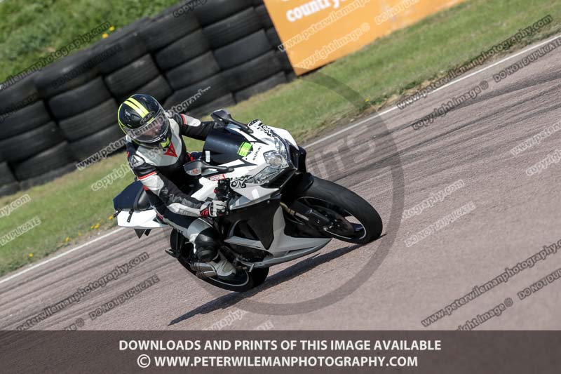 cadwell park;cadwell park photographs;cadwell trackday photographs;enduro digital images;event digital images;eventdigitalimages;peter wileman photography;racing digital images;trackday digital images;trackday photos