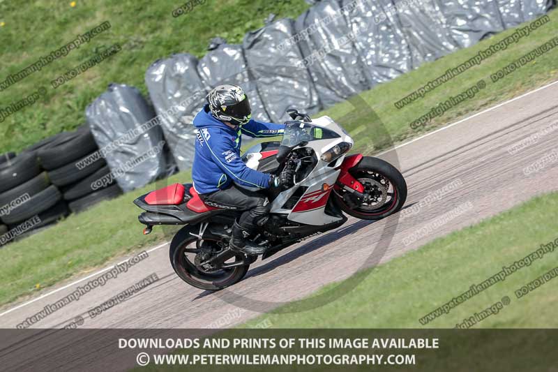 cadwell park;cadwell park photographs;cadwell trackday photographs;enduro digital images;event digital images;eventdigitalimages;peter wileman photography;racing digital images;trackday digital images;trackday photos