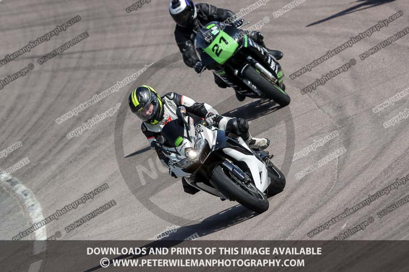 cadwell park;cadwell park photographs;cadwell trackday photographs;enduro digital images;event digital images;eventdigitalimages;peter wileman photography;racing digital images;trackday digital images;trackday photos