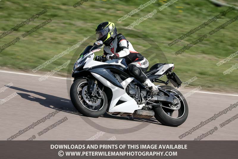 cadwell park;cadwell park photographs;cadwell trackday photographs;enduro digital images;event digital images;eventdigitalimages;peter wileman photography;racing digital images;trackday digital images;trackday photos