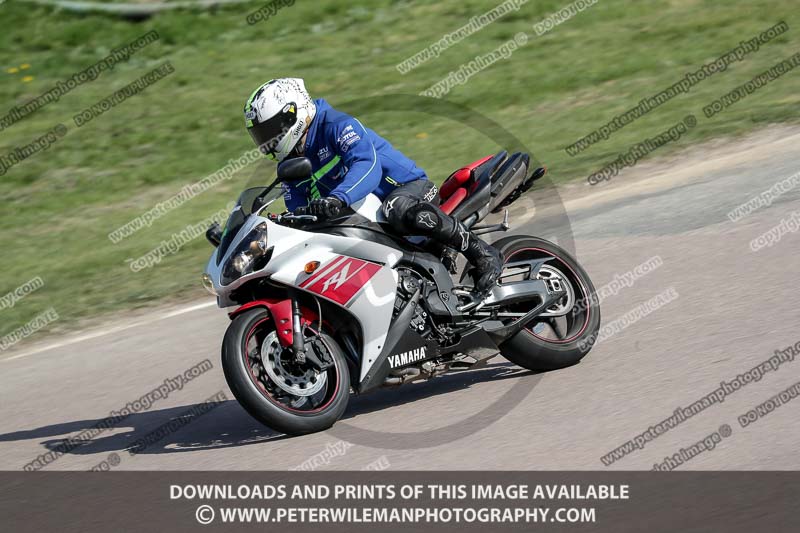 cadwell park;cadwell park photographs;cadwell trackday photographs;enduro digital images;event digital images;eventdigitalimages;peter wileman photography;racing digital images;trackday digital images;trackday photos