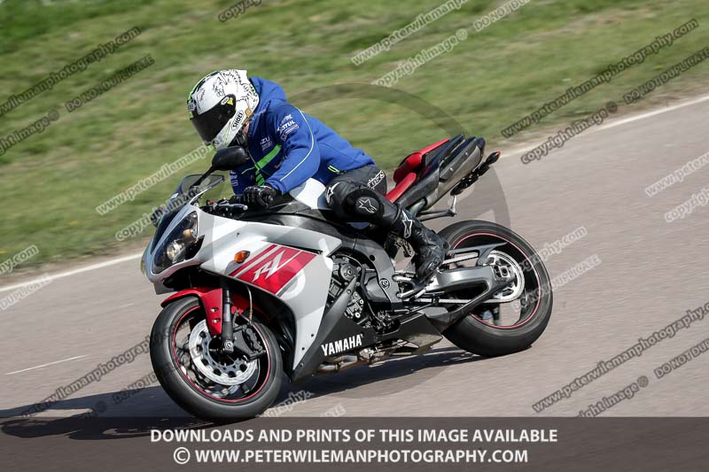 cadwell park;cadwell park photographs;cadwell trackday photographs;enduro digital images;event digital images;eventdigitalimages;peter wileman photography;racing digital images;trackday digital images;trackday photos