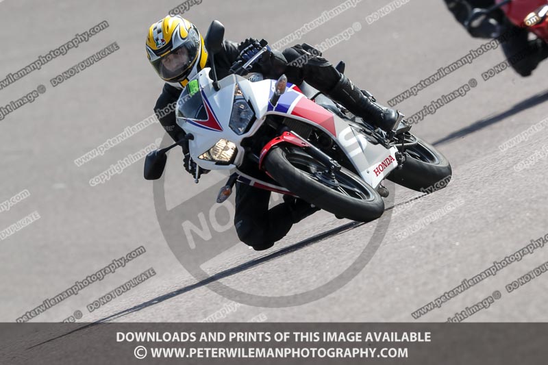 cadwell park;cadwell park photographs;cadwell trackday photographs;enduro digital images;event digital images;eventdigitalimages;peter wileman photography;racing digital images;trackday digital images;trackday photos