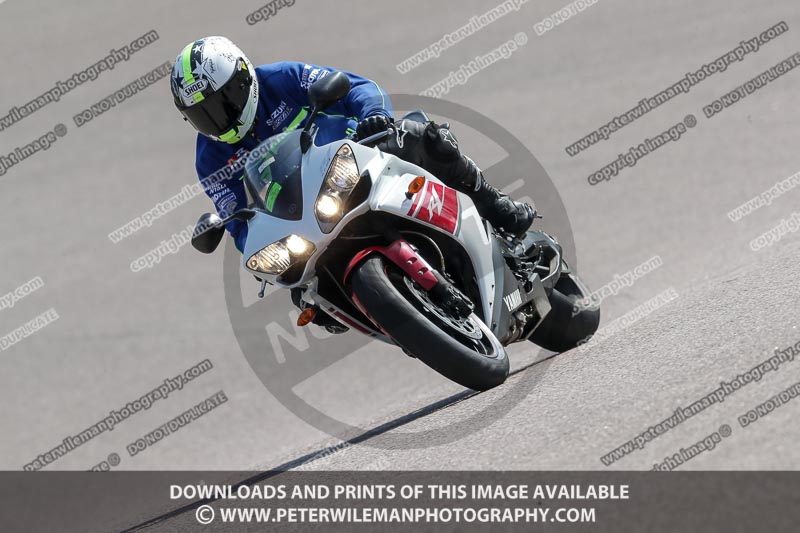 cadwell park;cadwell park photographs;cadwell trackday photographs;enduro digital images;event digital images;eventdigitalimages;peter wileman photography;racing digital images;trackday digital images;trackday photos