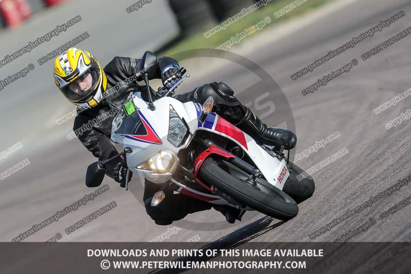 cadwell park;cadwell park photographs;cadwell trackday photographs;enduro digital images;event digital images;eventdigitalimages;peter wileman photography;racing digital images;trackday digital images;trackday photos