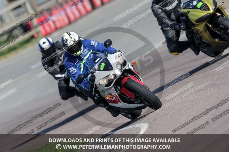 cadwell park;cadwell park photographs;cadwell trackday photographs;enduro digital images;event digital images;eventdigitalimages;peter wileman photography;racing digital images;trackday digital images;trackday photos