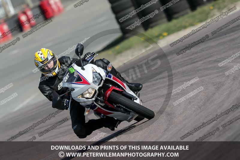 cadwell park;cadwell park photographs;cadwell trackday photographs;enduro digital images;event digital images;eventdigitalimages;peter wileman photography;racing digital images;trackday digital images;trackday photos