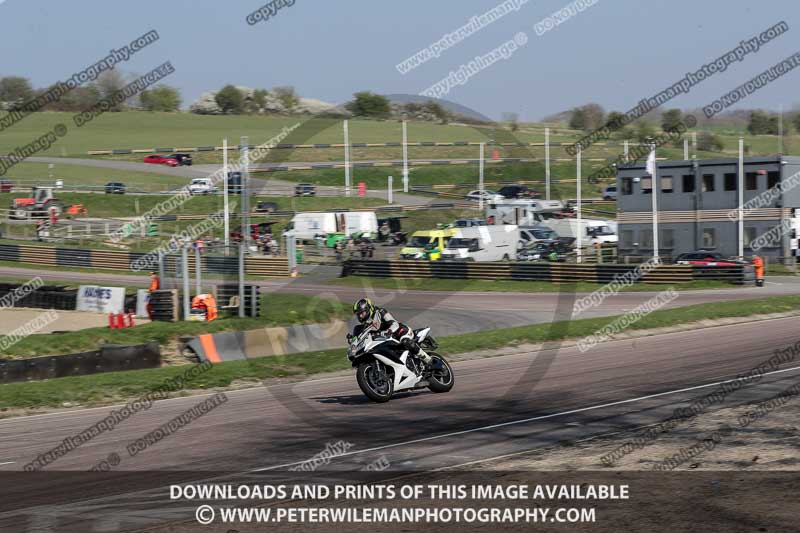 cadwell park;cadwell park photographs;cadwell trackday photographs;enduro digital images;event digital images;eventdigitalimages;peter wileman photography;racing digital images;trackday digital images;trackday photos