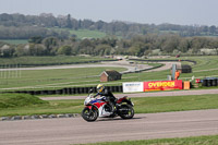 cadwell-park;cadwell-park-photographs;cadwell-trackday-photographs;enduro-digital-images;event-digital-images;eventdigitalimages;peter-wileman-photography;racing-digital-images;trackday-digital-images;trackday-photos