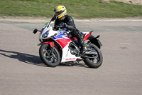 cadwell-park;cadwell-park-photographs;cadwell-trackday-photographs;enduro-digital-images;event-digital-images;eventdigitalimages;peter-wileman-photography;racing-digital-images;trackday-digital-images;trackday-photos