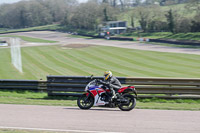 cadwell-park;cadwell-park-photographs;cadwell-trackday-photographs;enduro-digital-images;event-digital-images;eventdigitalimages;peter-wileman-photography;racing-digital-images;trackday-digital-images;trackday-photos