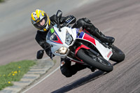 cadwell-park;cadwell-park-photographs;cadwell-trackday-photographs;enduro-digital-images;event-digital-images;eventdigitalimages;peter-wileman-photography;racing-digital-images;trackday-digital-images;trackday-photos