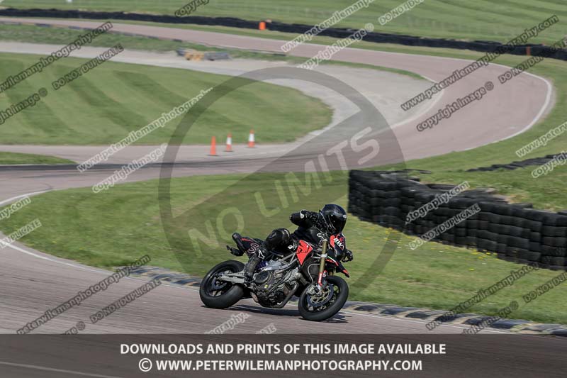 cadwell park;cadwell park photographs;cadwell trackday photographs;enduro digital images;event digital images;eventdigitalimages;peter wileman photography;racing digital images;trackday digital images;trackday photos