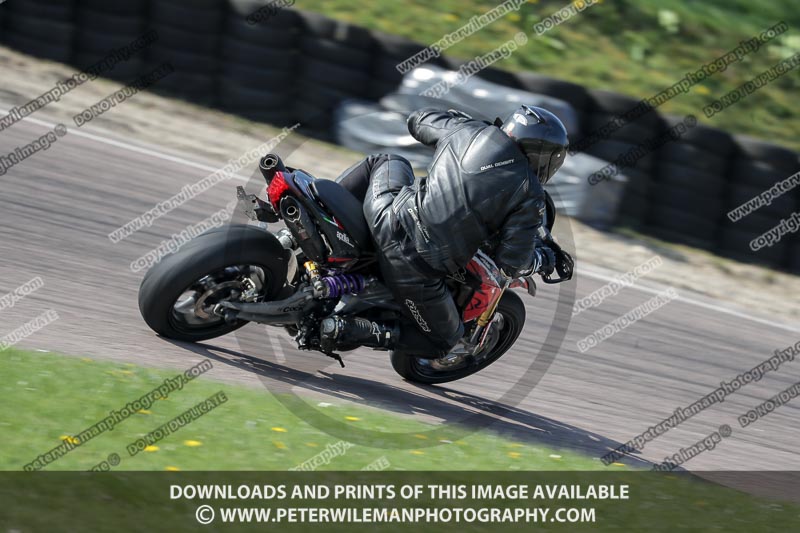 cadwell park;cadwell park photographs;cadwell trackday photographs;enduro digital images;event digital images;eventdigitalimages;peter wileman photography;racing digital images;trackday digital images;trackday photos
