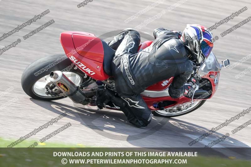 cadwell park;cadwell park photographs;cadwell trackday photographs;enduro digital images;event digital images;eventdigitalimages;peter wileman photography;racing digital images;trackday digital images;trackday photos