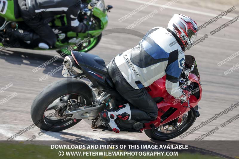 cadwell park;cadwell park photographs;cadwell trackday photographs;enduro digital images;event digital images;eventdigitalimages;peter wileman photography;racing digital images;trackday digital images;trackday photos